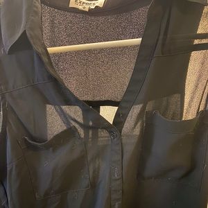 Sleeveless collared black express top